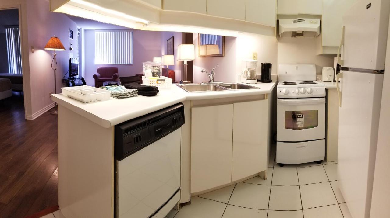 Glen Grove - Conservatory Tower Toronto Bagian luar foto